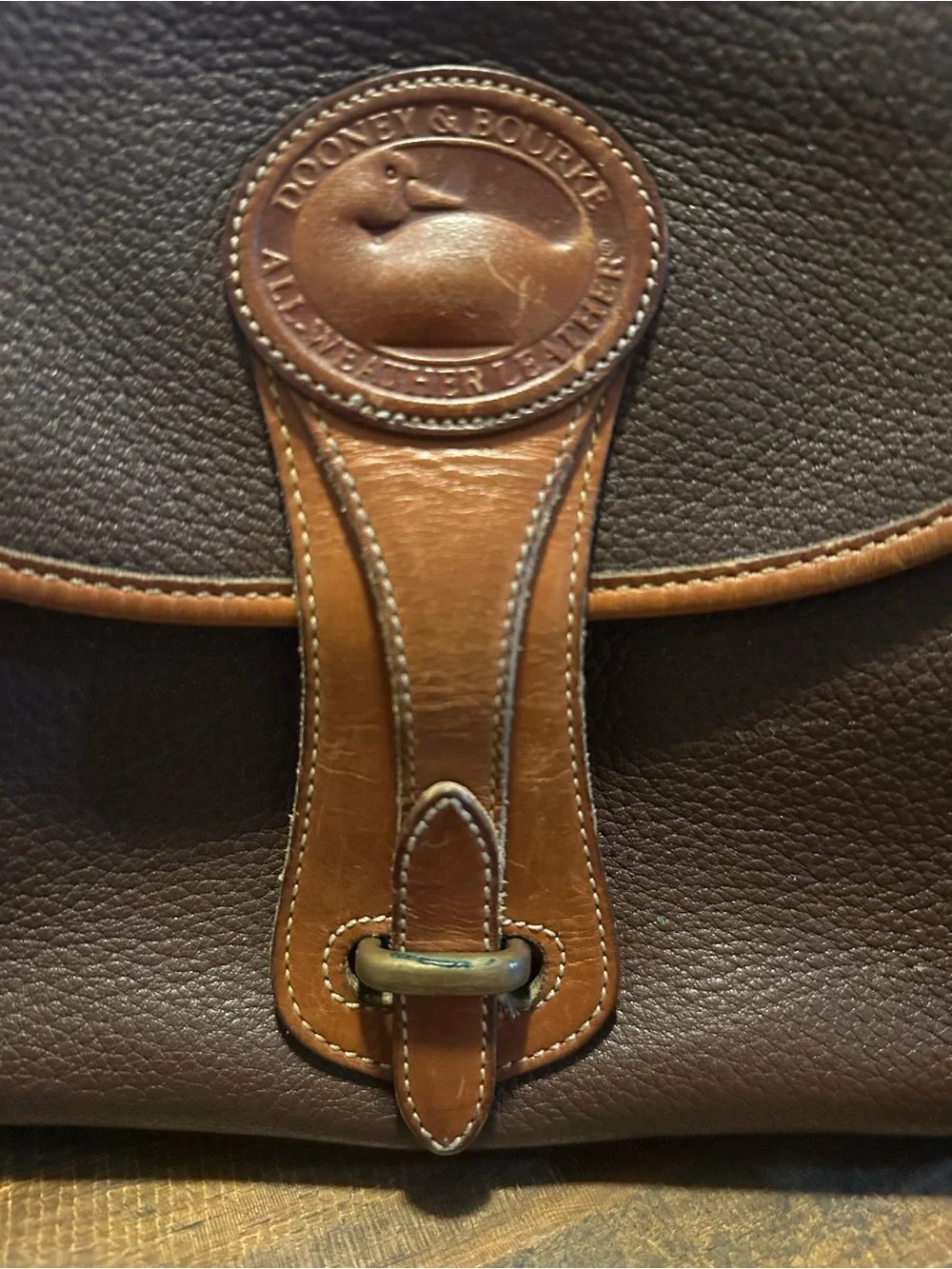 Vintage Dooney & Bourke Essex AWL Brown British Tan Leather Crossbody